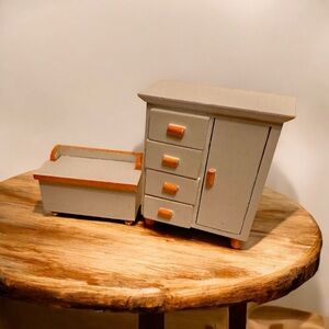 🎯 2/$10 SALE 🎯 Wooden Petite Dreams Dollhouse Furniture Set Dresser Barbie